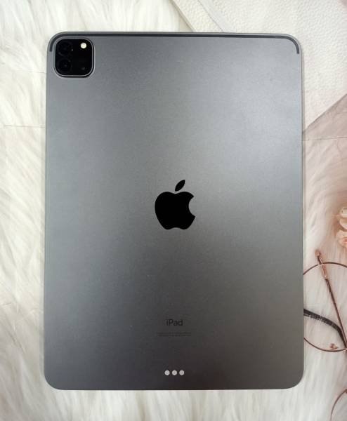 Pre-Owned Indian Ipad Pro 11 Inch 3rd Gen 8+128GB Wifi Model Black  Hover